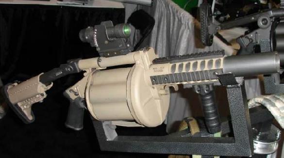 Milkor MGL-140/MEI Hyper-Lethal 40mm Combo/Weapon System for Infantry