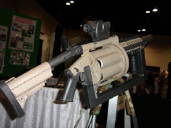 Milkor MGL-140/MEI Hyper-Lethal 40mm Combo/Weapon System for Infantry