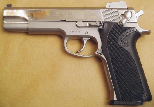 Smith and Wesson, Model 1006